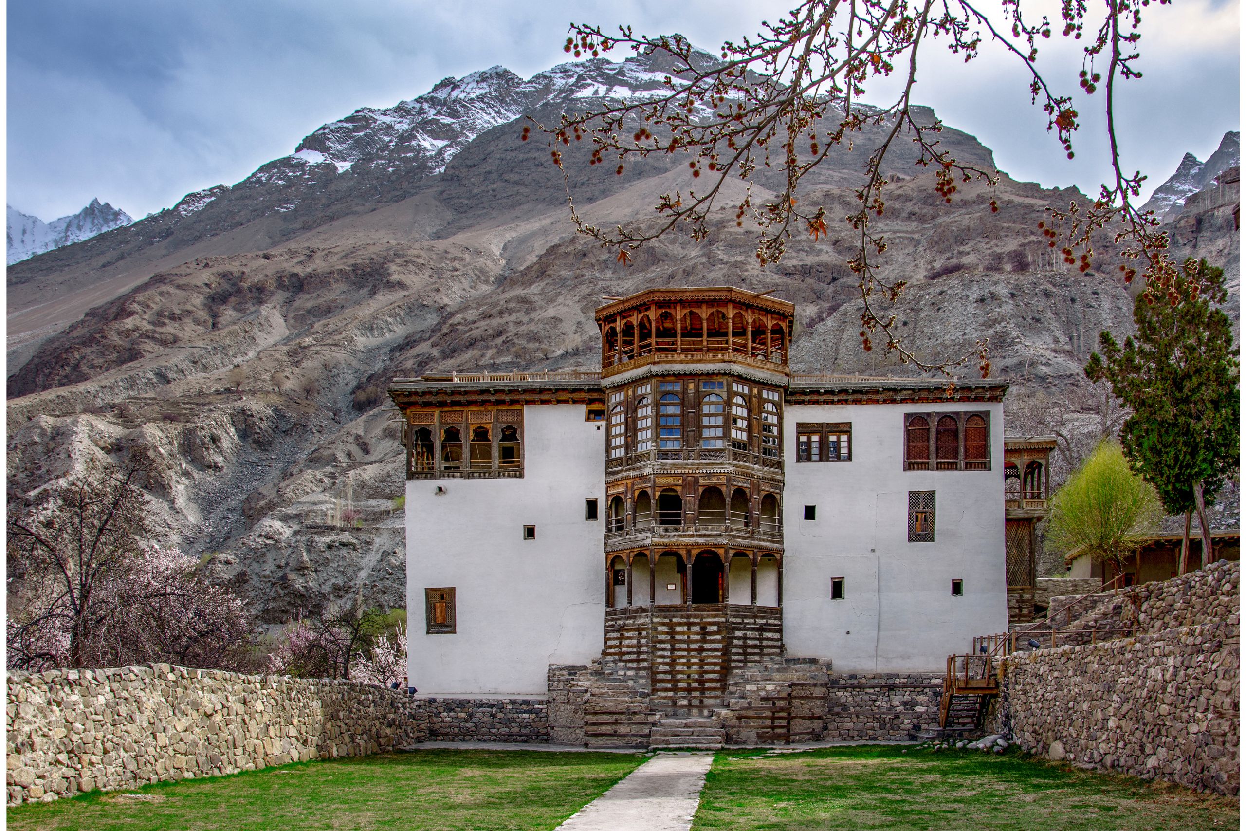 Khaplu Palace