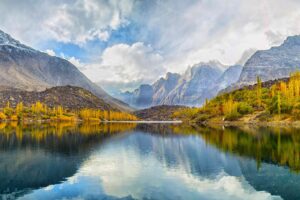 Upper Kachura Lake