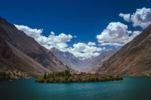 Sadpara lake